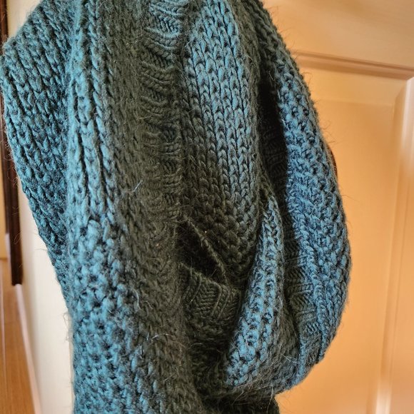 Infinity scarf - Picture 3 of 3
